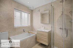 Stylish Bath/Shower/WC- click for photo gallery